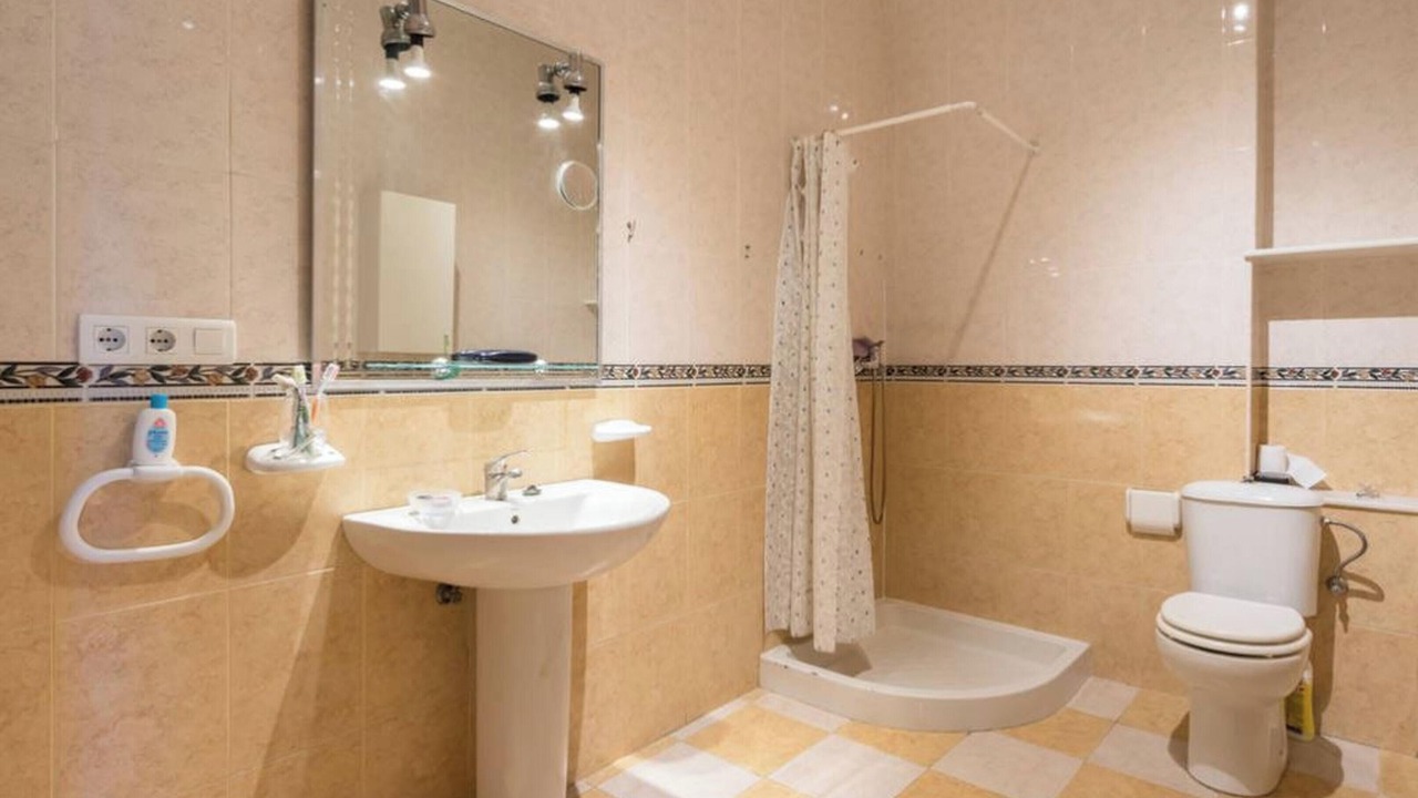 Photo of Bathroom in Fuente Vaqueros
