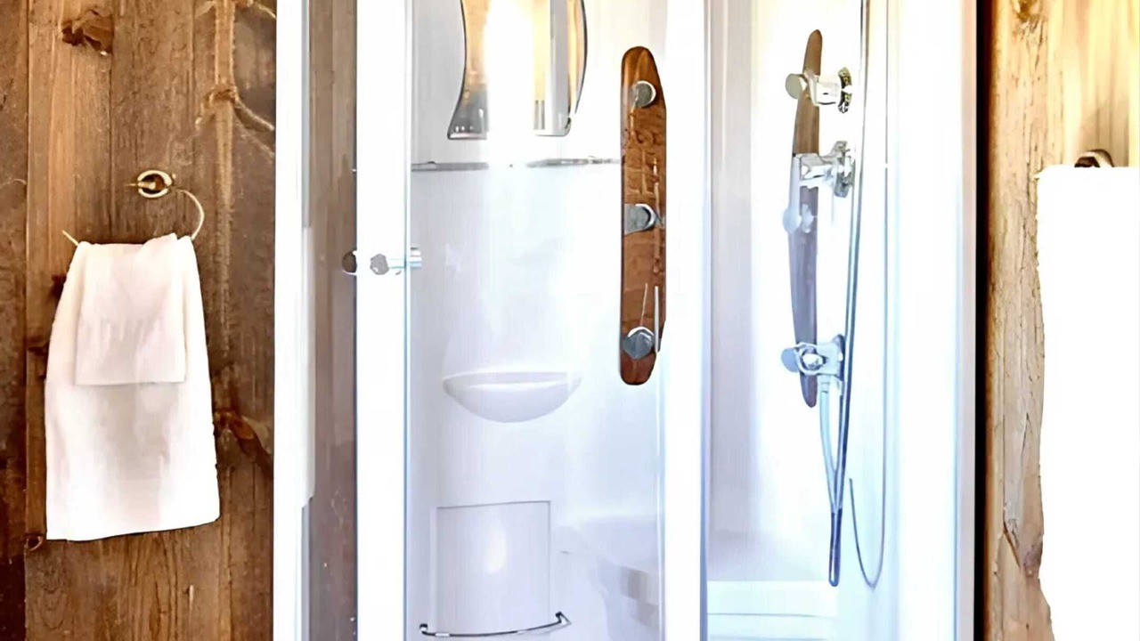 Photo of Bathroom in Serval