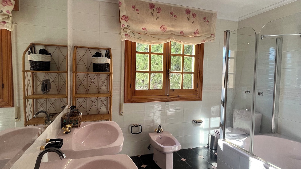 Photo of Bathroom in Itrabo