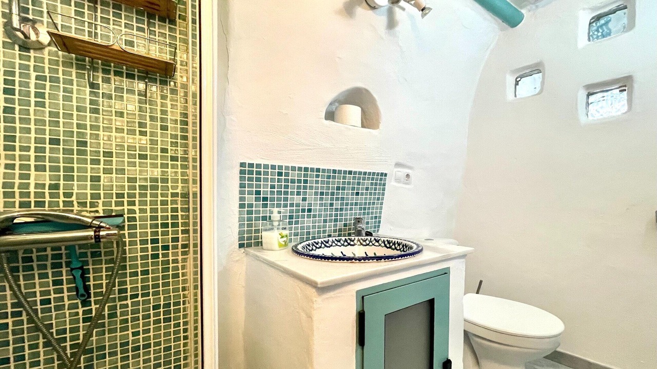 Photo of Bathroom in Cullar