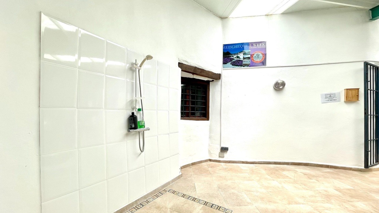 Photo of Bathroom in Cullar