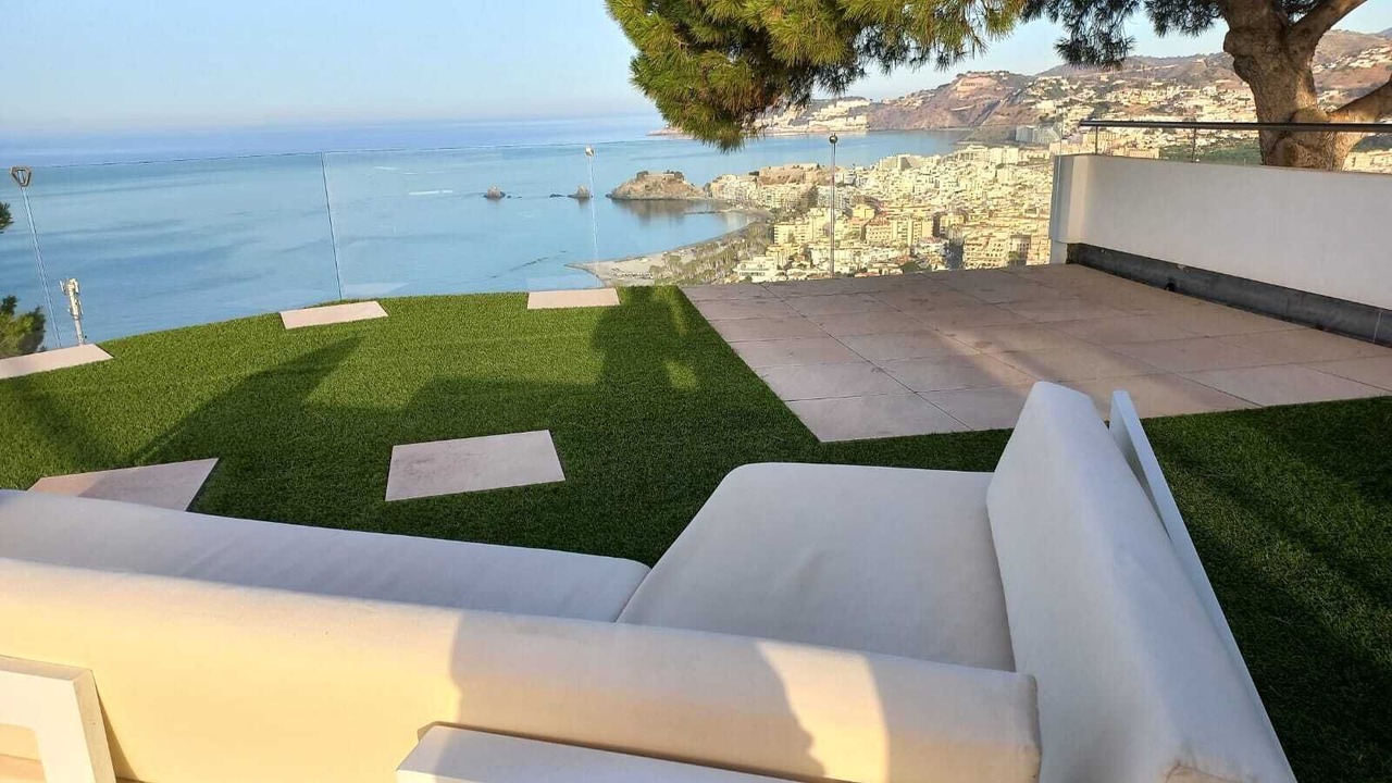 Photo of Patio Balcony in Velilla-Taramay