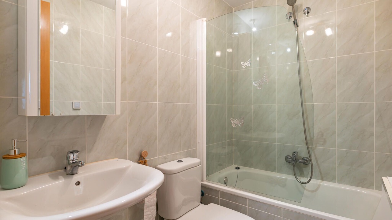 Photo of Bathroom in Albunol