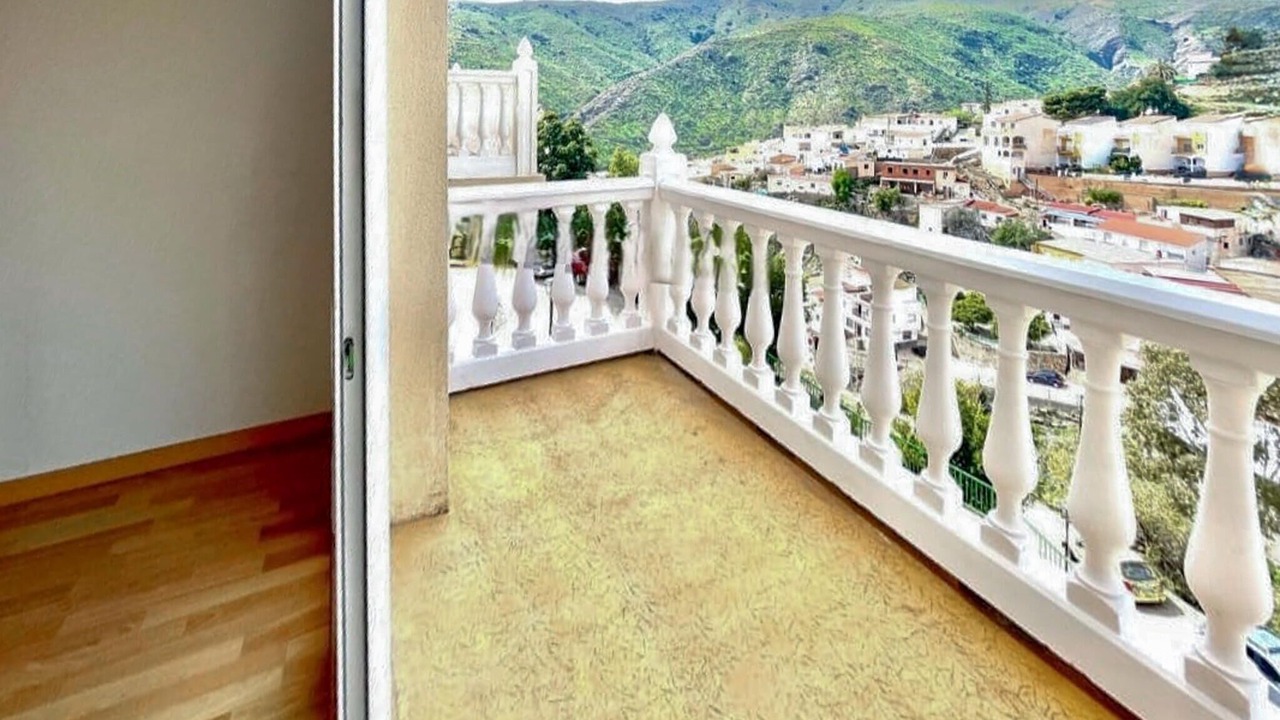 Photo of Bedroom in Albunol