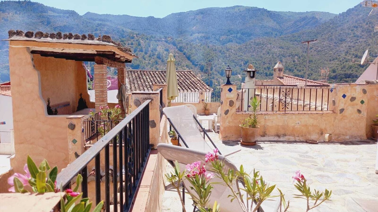 Photo of Patio Balcony in Guajar Faraguit