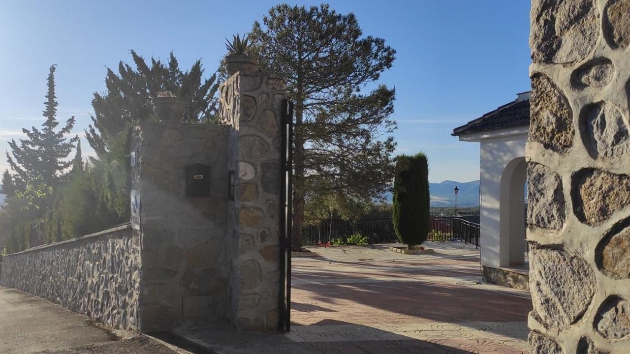 Photo of Outdoor in Nivar