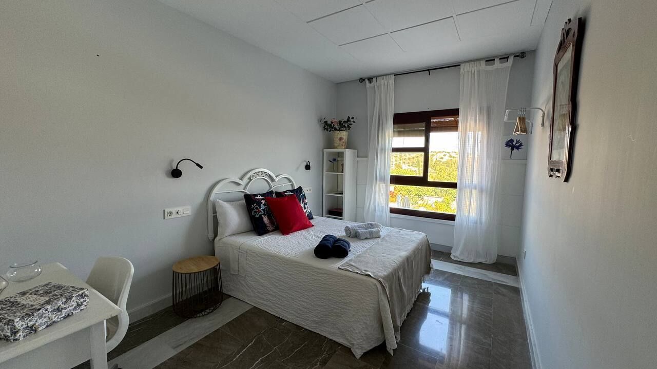 Photo of Bedroom in Alomartes