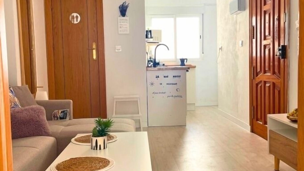 Photo of Livingroom in Central District