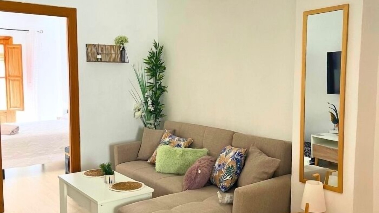 Photo of Livingroom in Central District