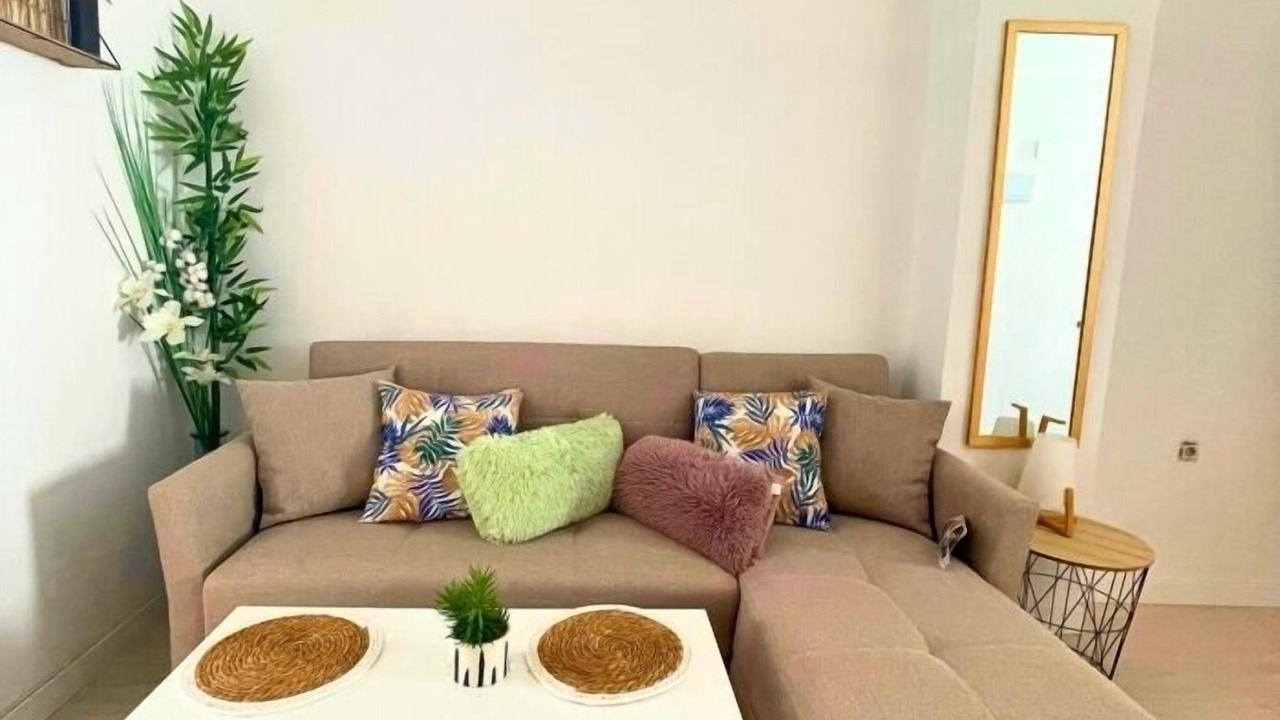 Photo of Livingroom in Central District