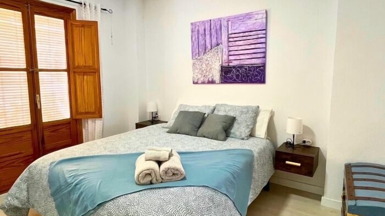 Photo of Bedroom in Central District