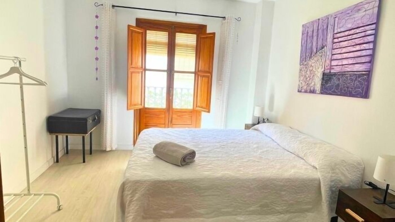 Photo of Bedroom in Central District