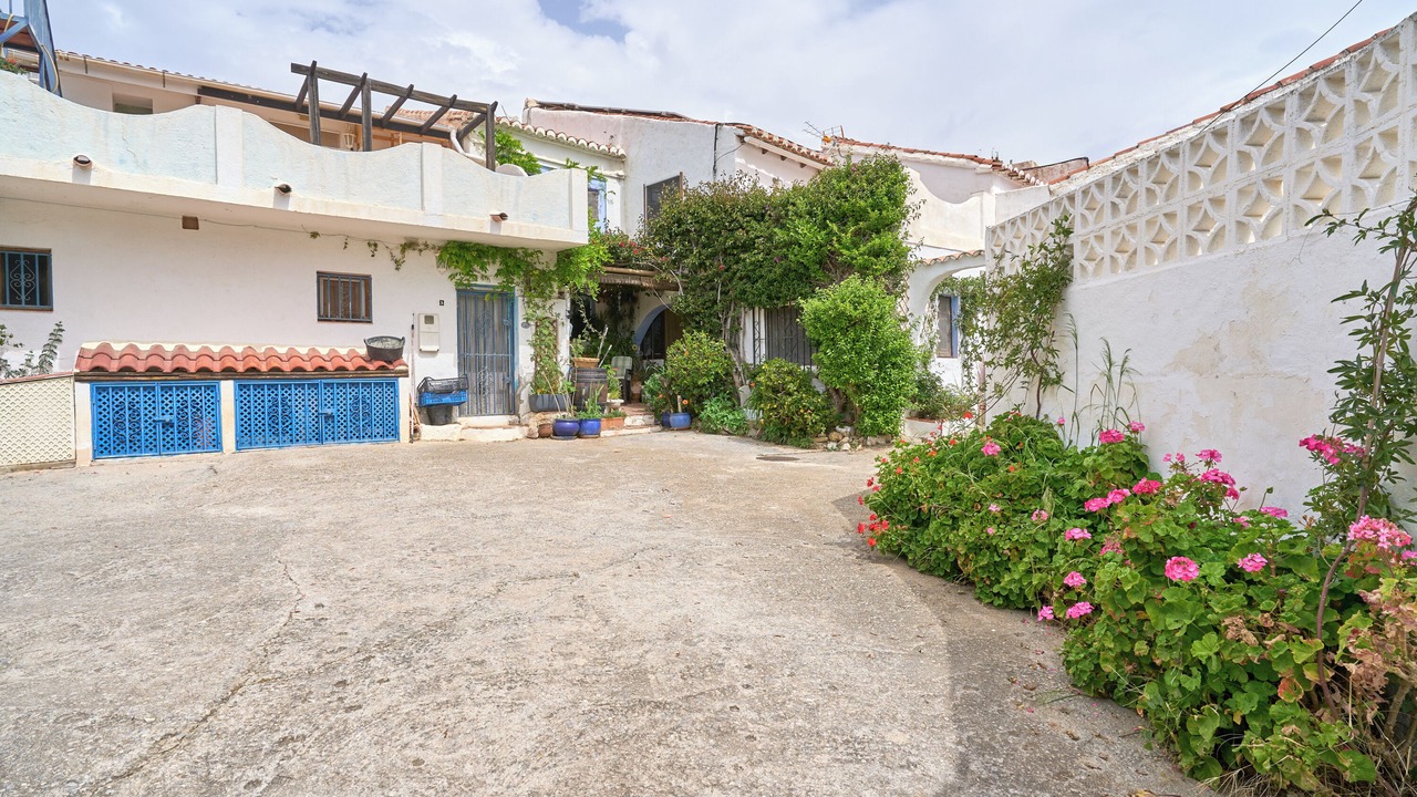 Photo of Outdoor in Rubite