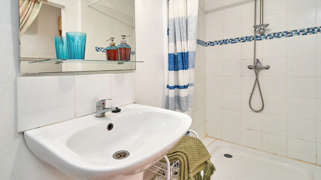 Photo of Bathroom in Lujar
