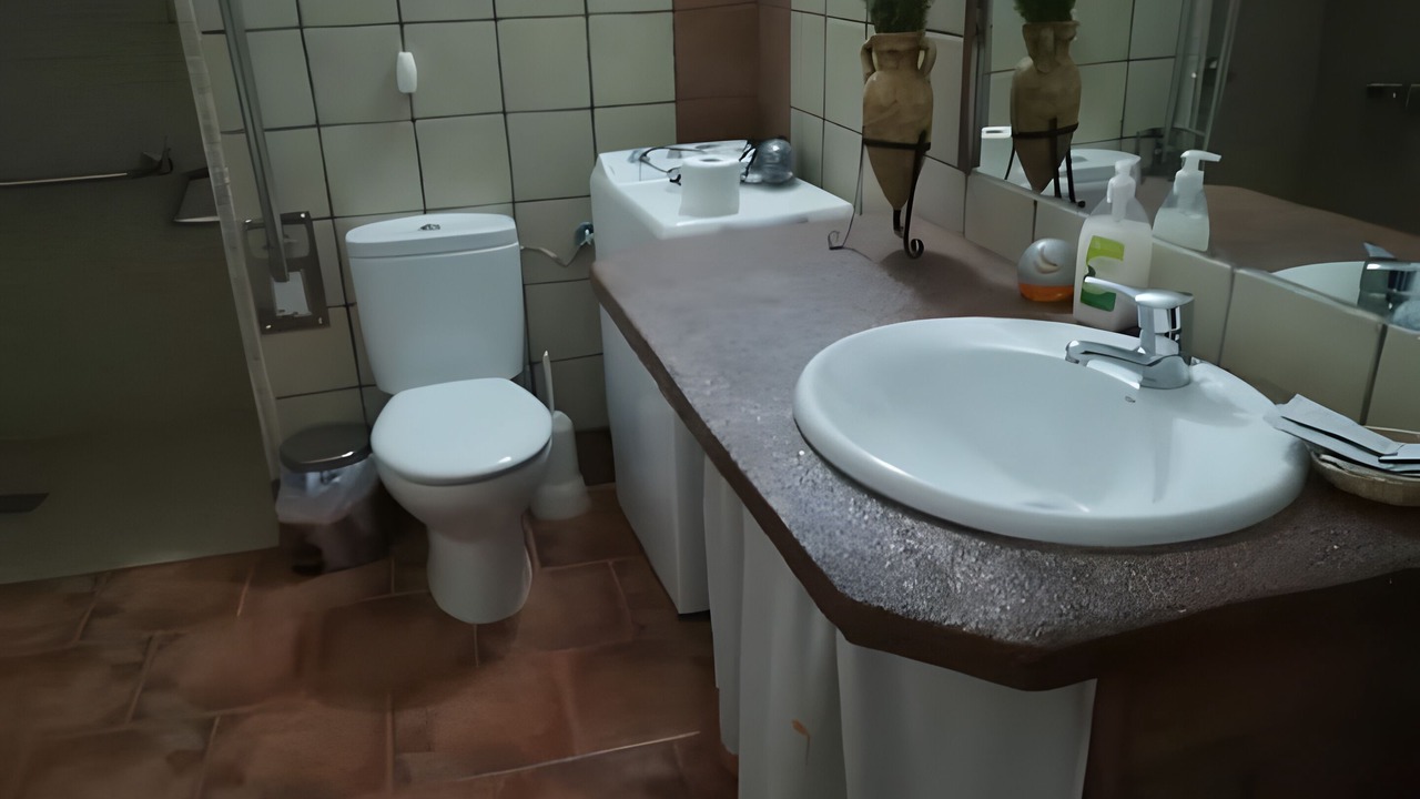 Photo of Bathroom in Benalua de Guadix