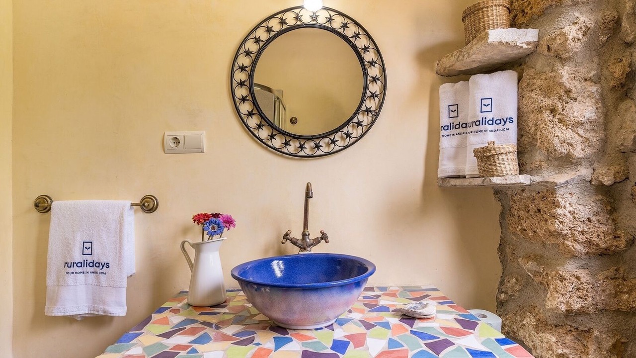 Photo of Bathroom in Algarinejo