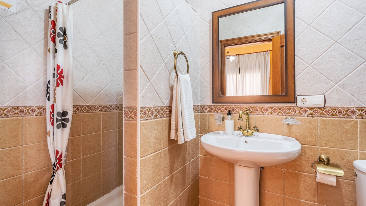 Photo of Bathroom in Guejar Sierra