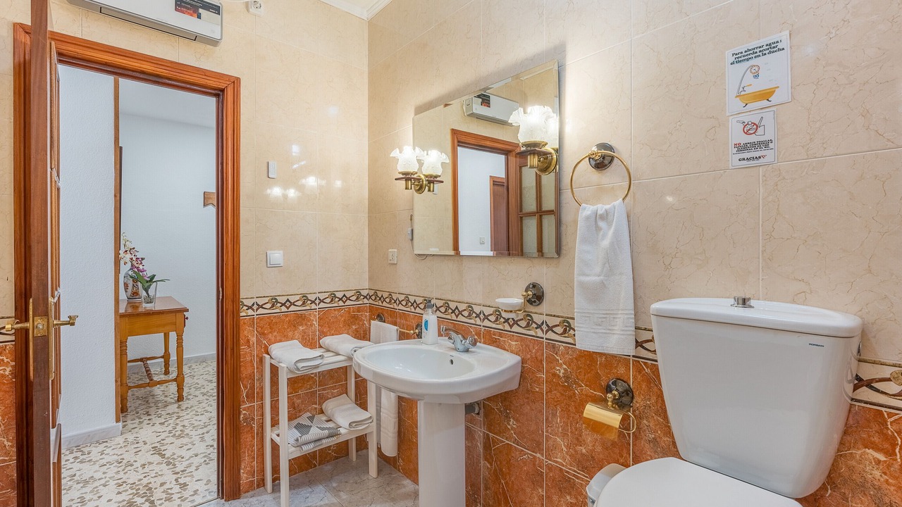 Photo of Bathroom in Guejar Sierra