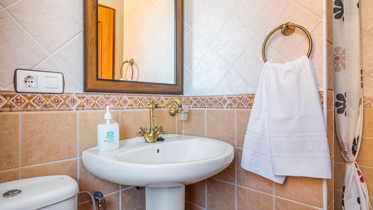 Photo of Bathroom in Guejar Sierra