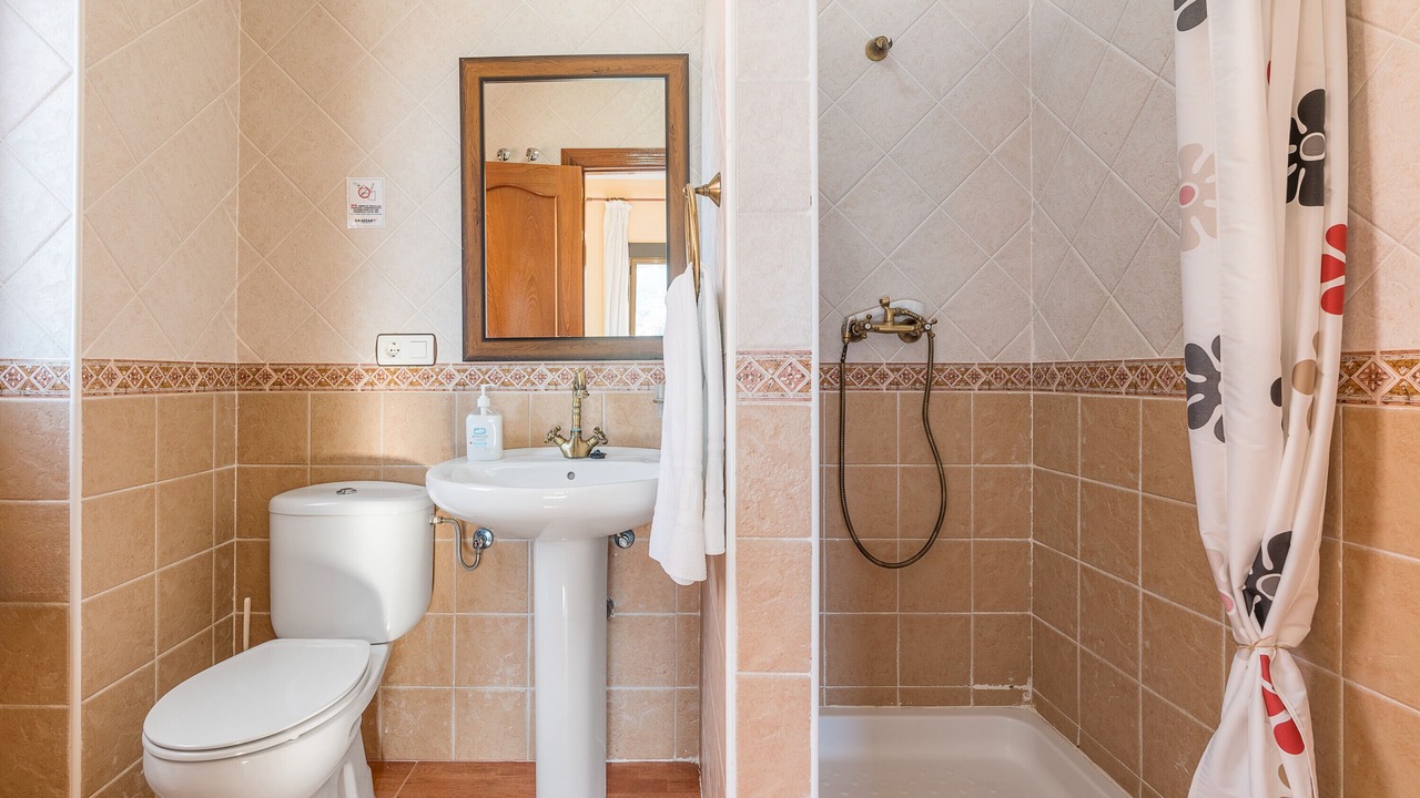 Photo of Bathroom in Guejar Sierra