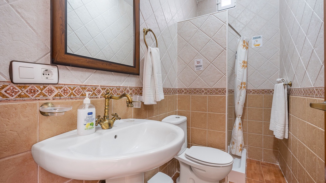 Photo of Bathroom in Guejar Sierra
