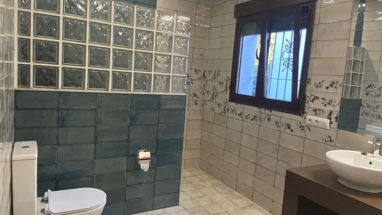 Photo of Bathroom in Orgiva