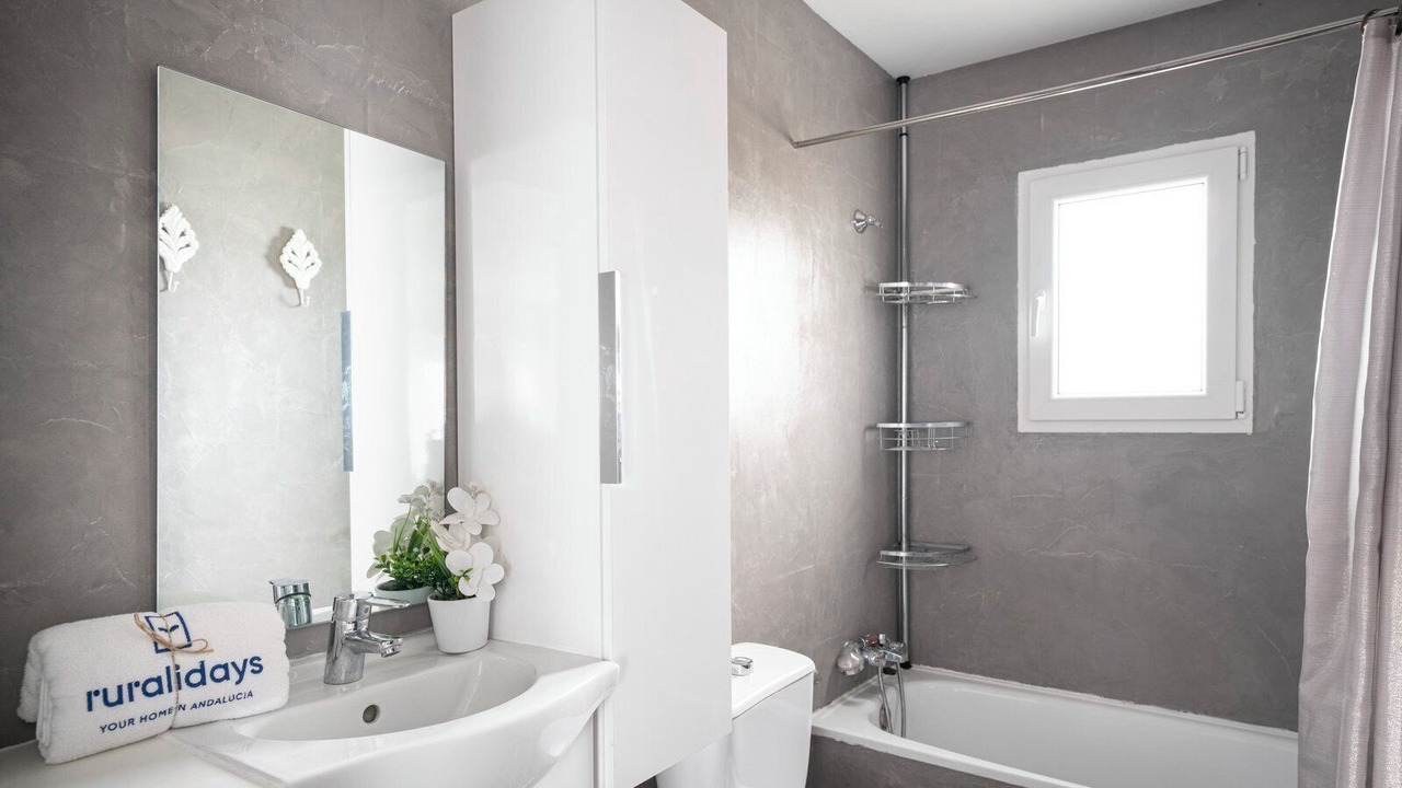 Photo of Bathroom in Cijuela