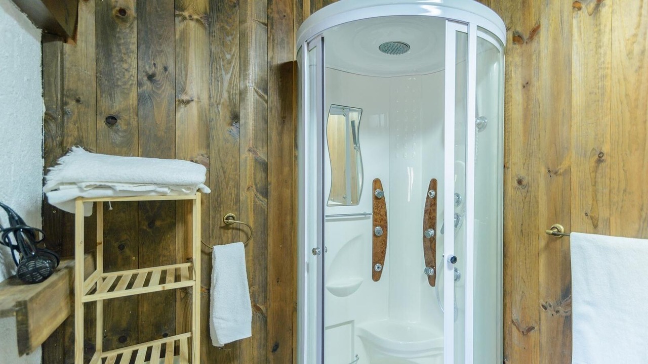 Photo of Bathroom in Serval