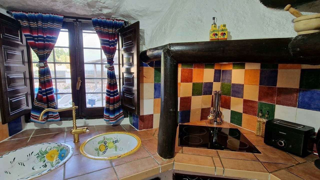 Photo of Others in Baza