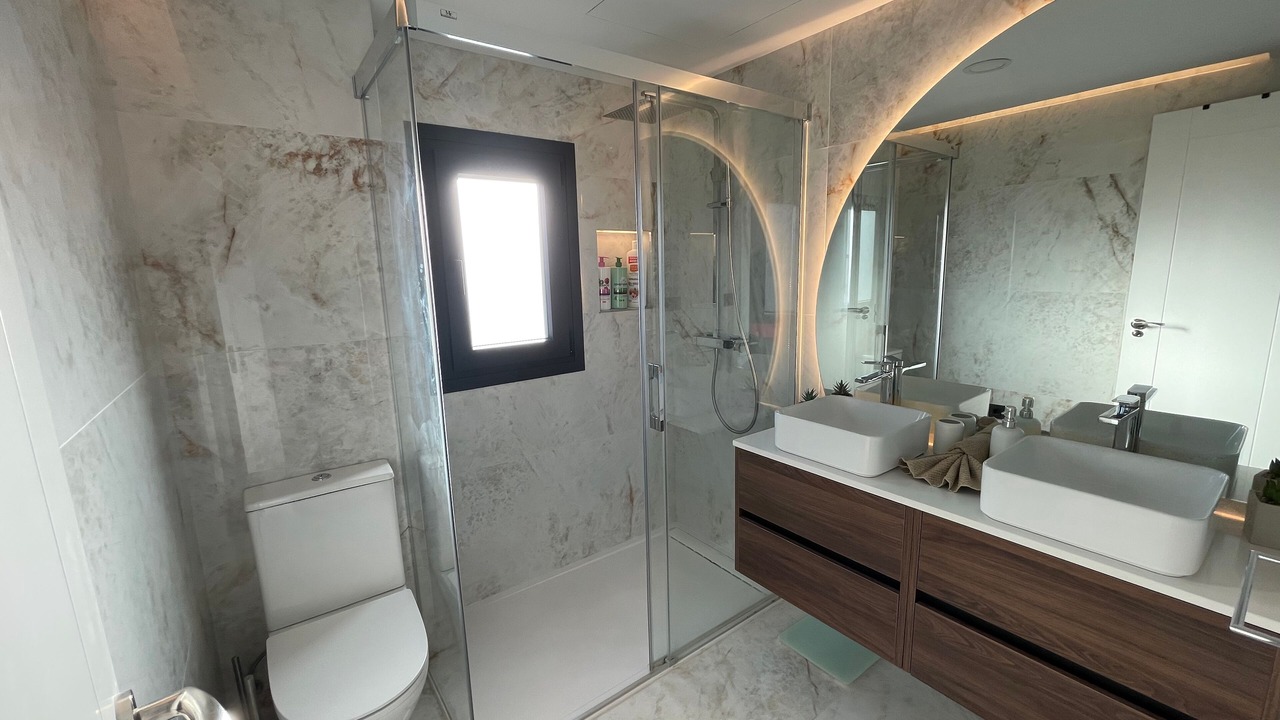 Photo of Bathroom in Peligros
