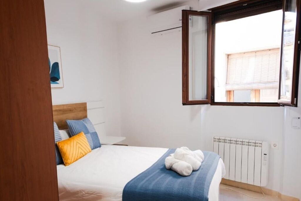 Photo of Bedroom in Central District