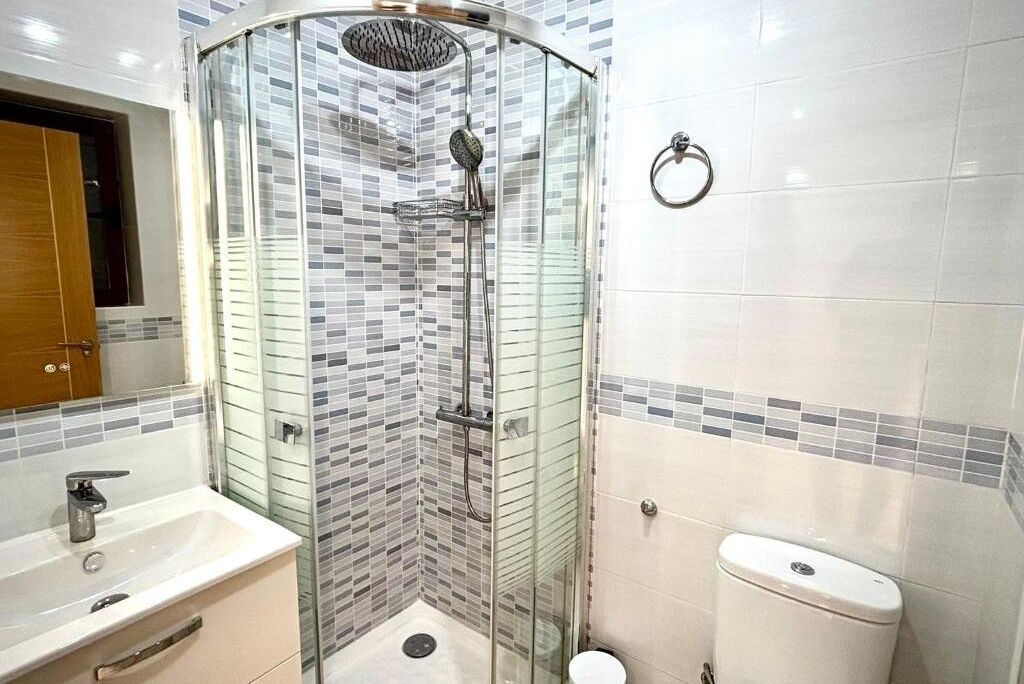 Photo of Bathroom in Central District