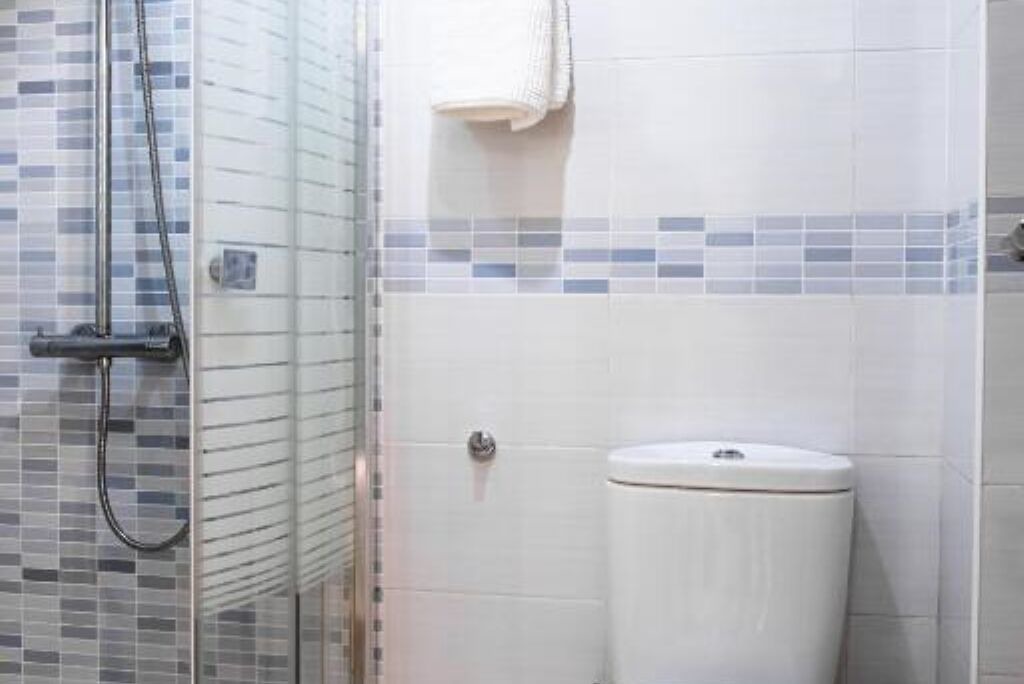 Photo of Bathroom in Central District