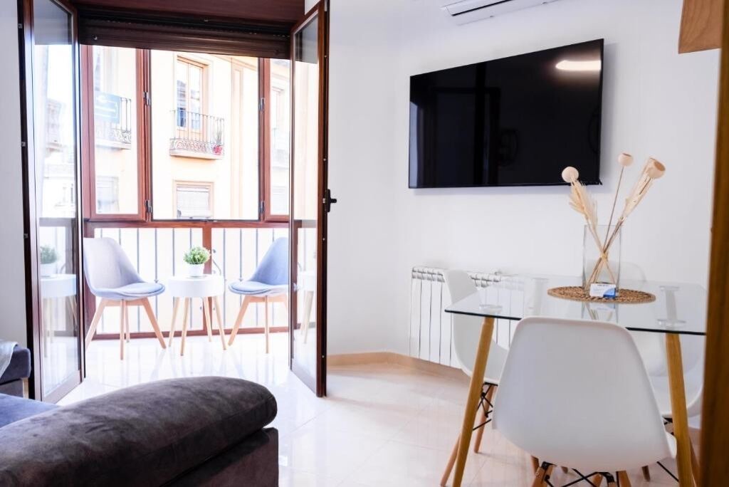 Photo of Livingroom in Central District