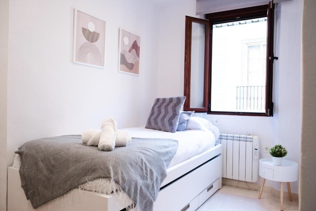 Photo of Bedroom in Central District