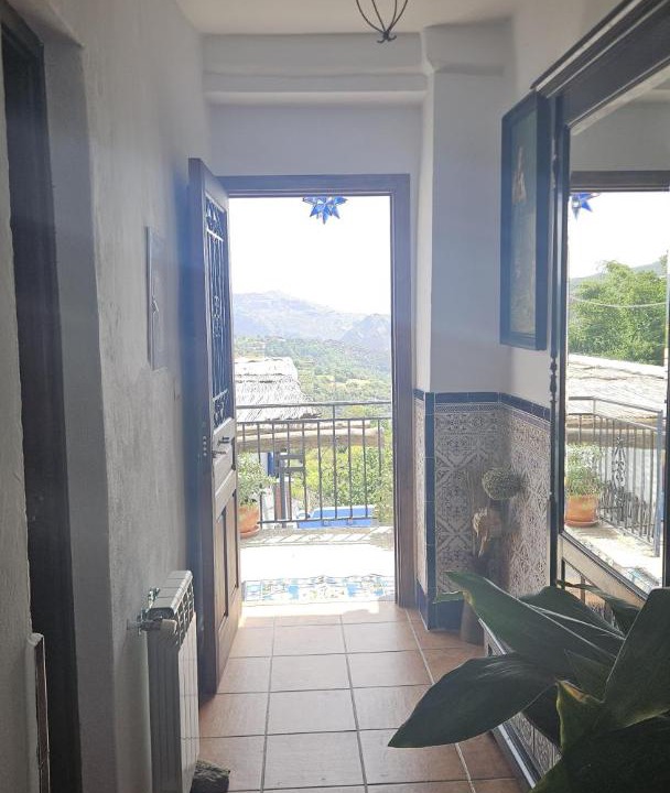 Photo of Patio Balcony in Pitres