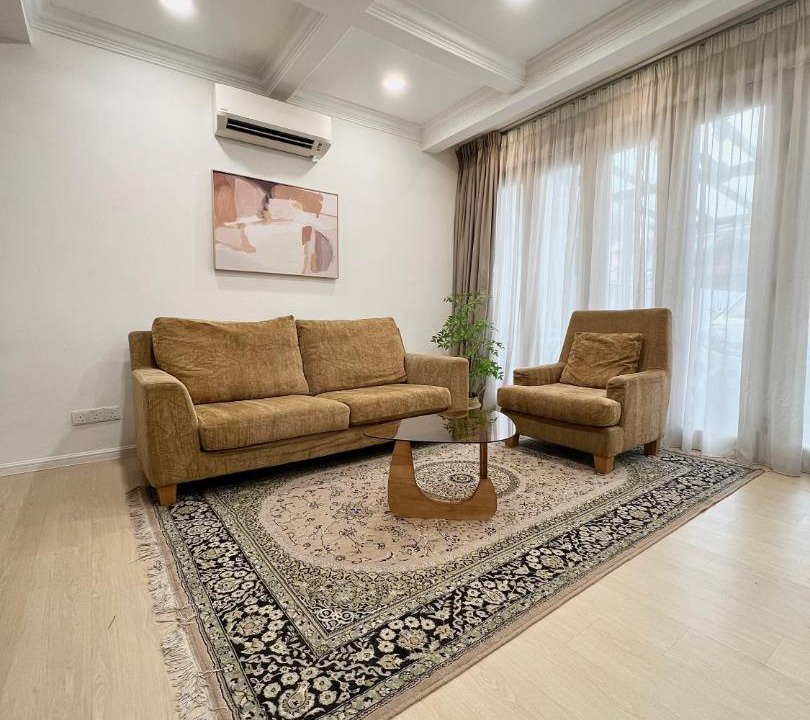 Photo of Livingroom in Section 9