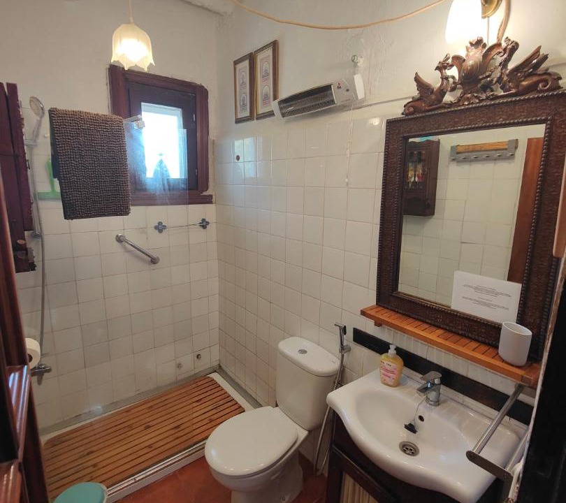 Photo of Bathroom in Pitres