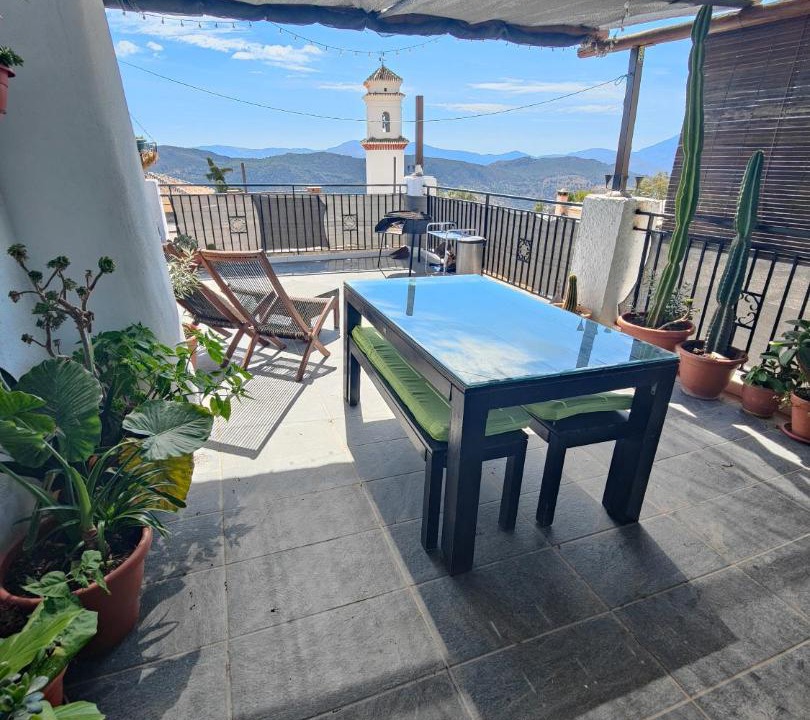 Photo of Patio Balcony in Pitres