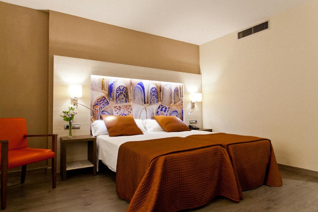 Photo of Bedroom in Figares