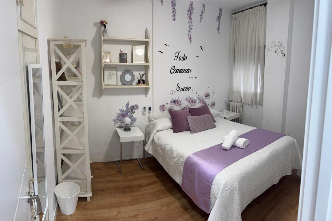 Photo of Bedroom in Figares