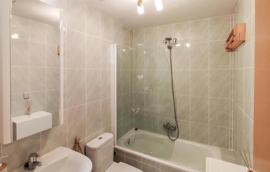 Photo of Bathroom in Albunol