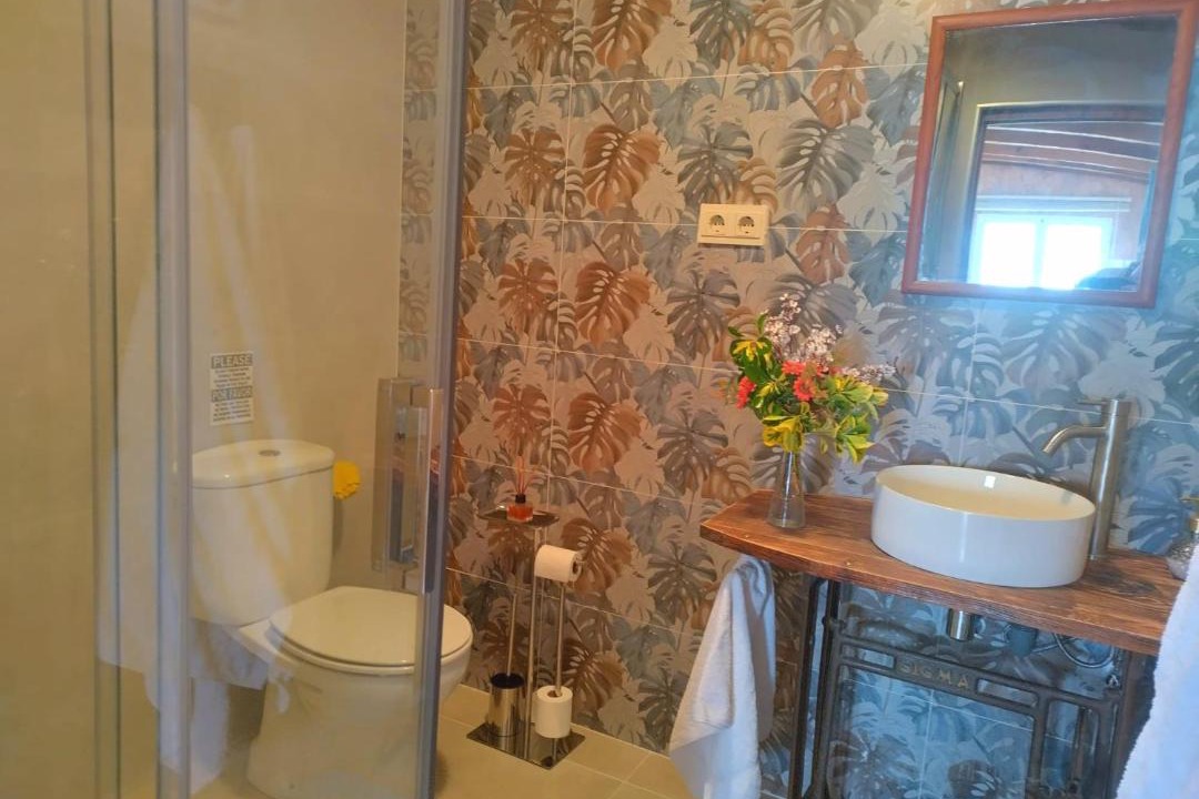 Photo of Bathroom in Cullar