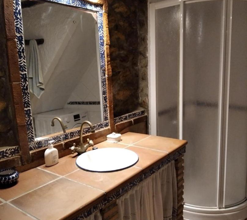 Photo of Bathroom in Rubite