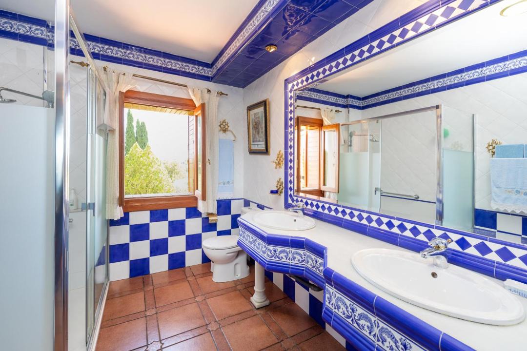 Photo of Bathroom in Baza