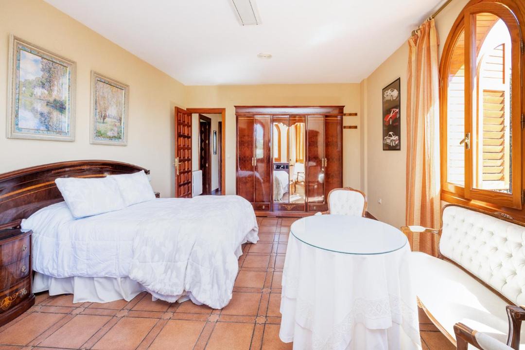 Photo of Bedroom in Baza