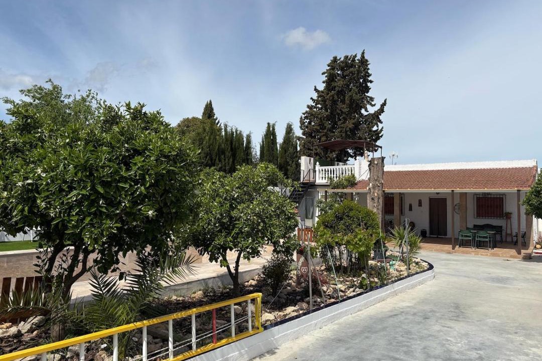 Photo of Others in Cullar Vega