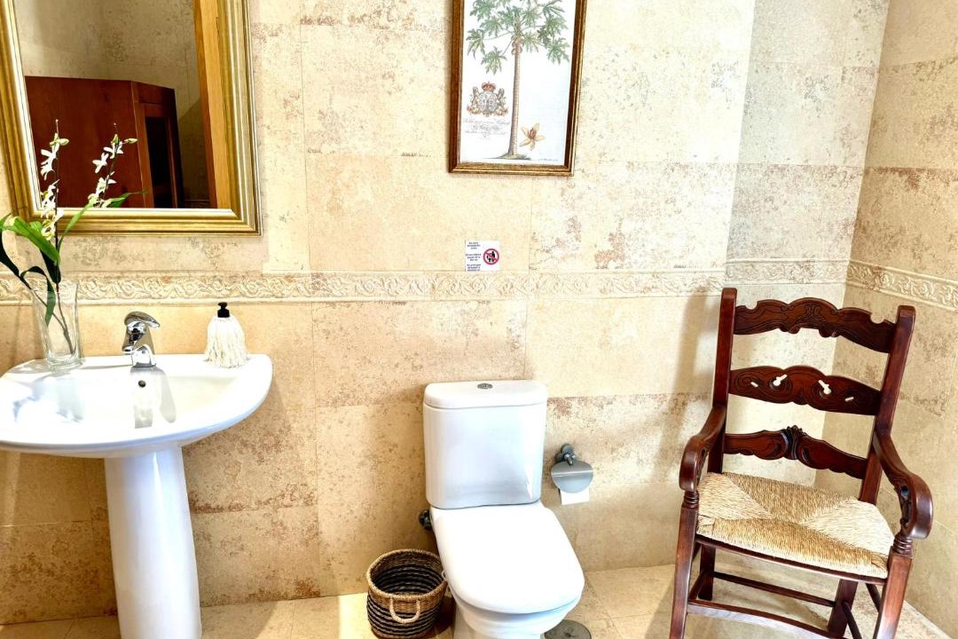 Photo of Bathroom in Salar