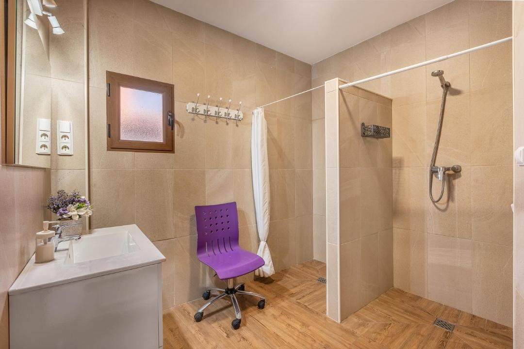 Photo of Bathroom in Durcal