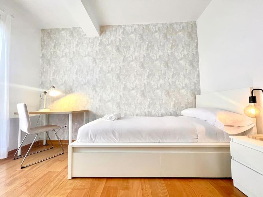Photo of Bedroom in Figares